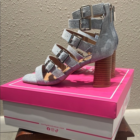 Corkys Gray and Blue Strappy Heels - Picture 7 of 16